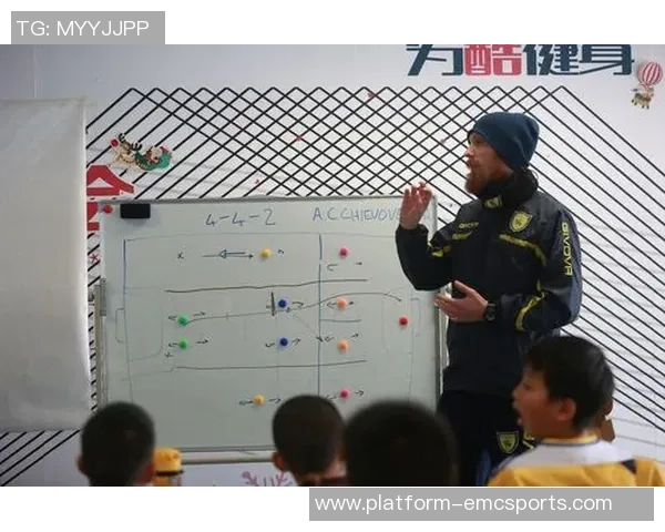 足球下线的背后故事与未来发展趋势探讨 足球下线的背后故事与未来发展趋势探讨